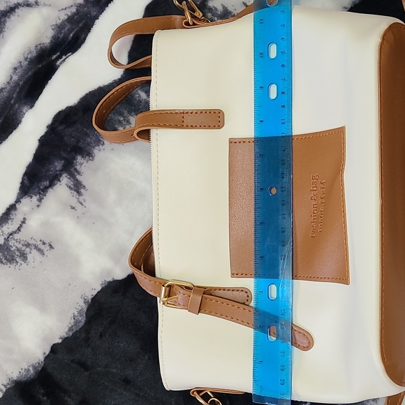 Hand bag - Picture 1 of 9